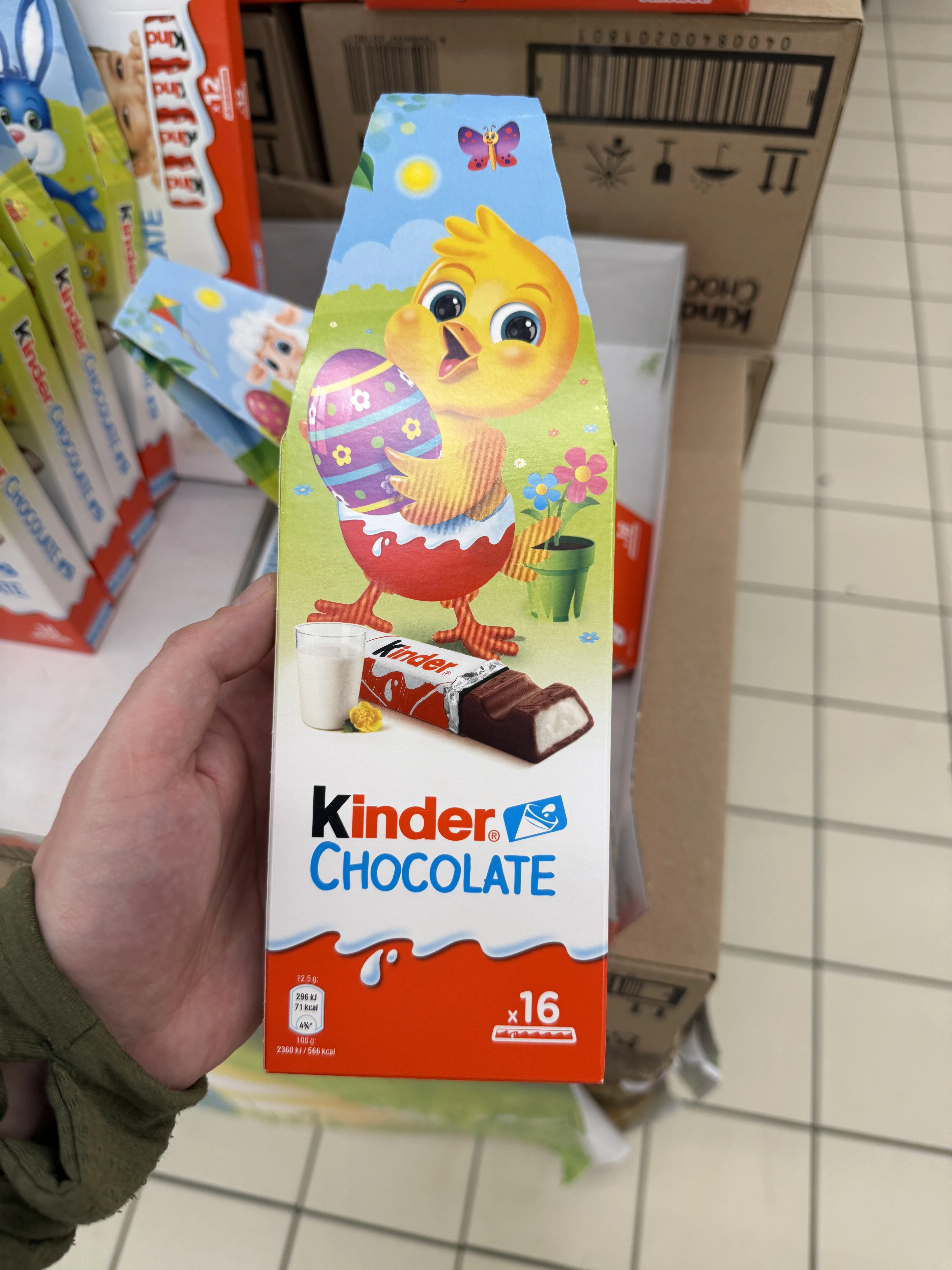 Kinder Chocolate Batonik z mlecznej czekolady z nadzieniem mlecznym | 200g (16 x 12,5g)