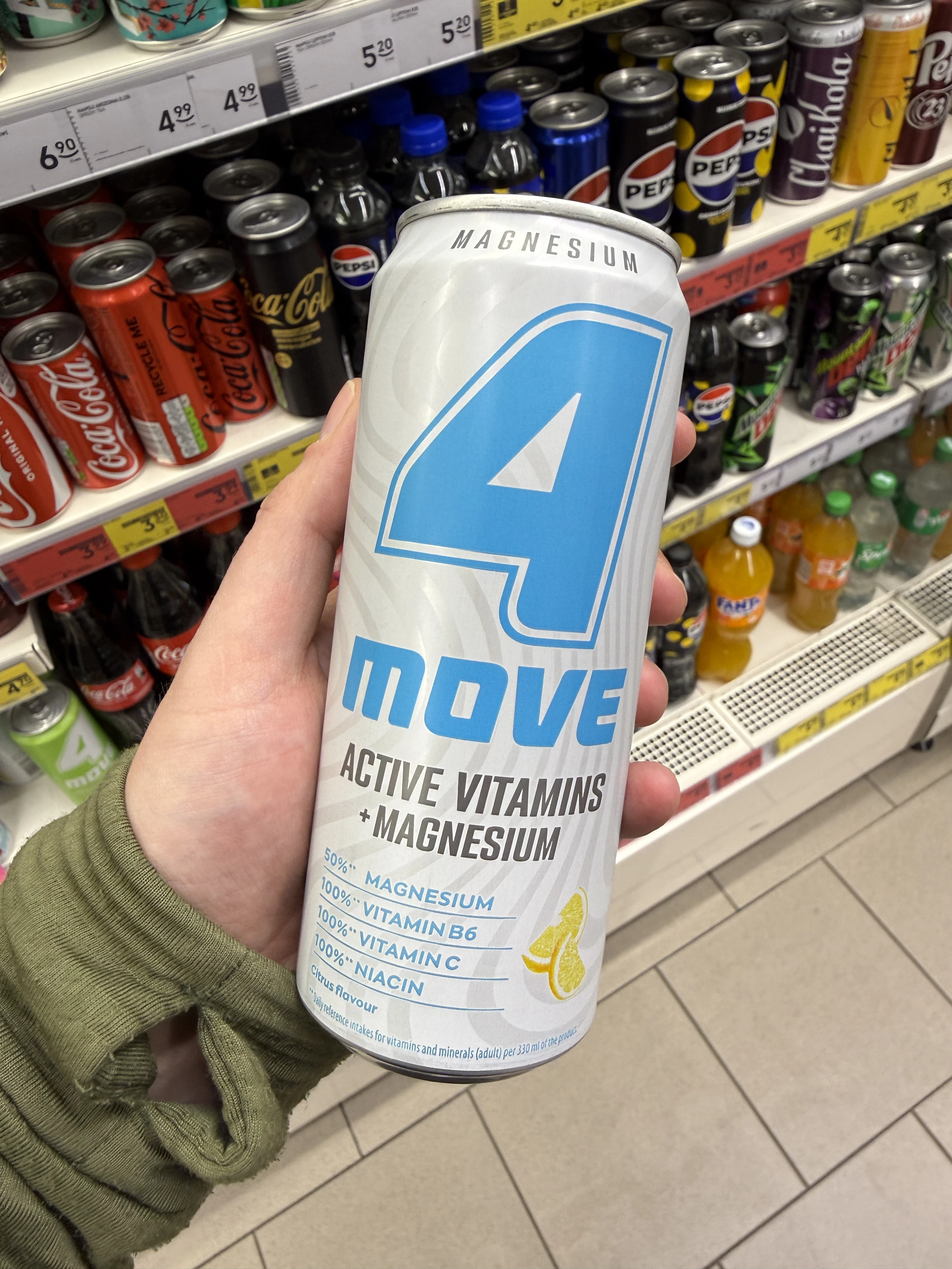 4Move Active Vitamin Gazowany napój smak cytrusów | 330ml