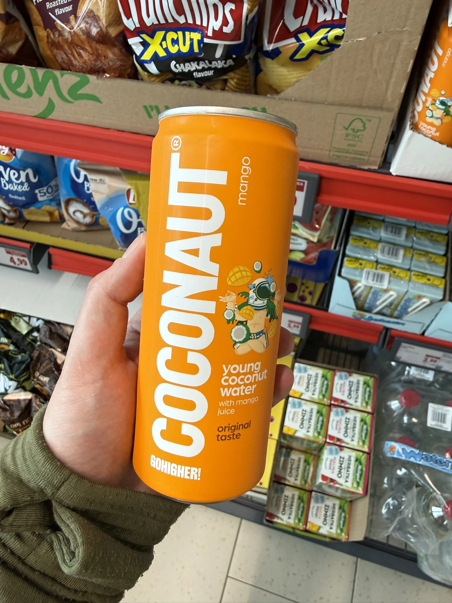Coconaut Young Coconut Water with Mango Juice / Woda kokosowa z młodego kokosa z sokiem z mango | 320ml