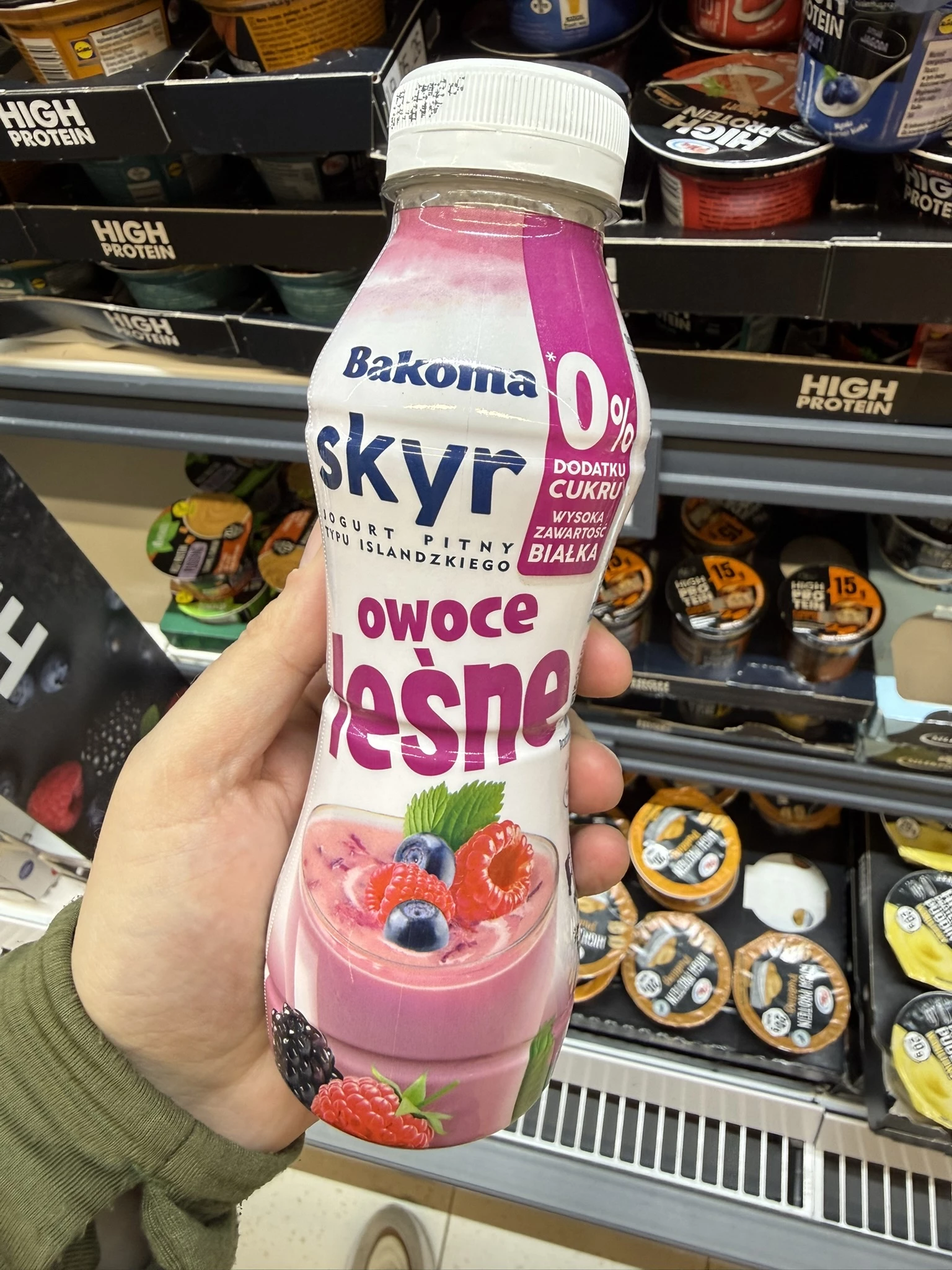 Bakoma Skyr jogurt pitny typu islandzkiego o smaku owoców leśnych bez dodatku cukru | 300g