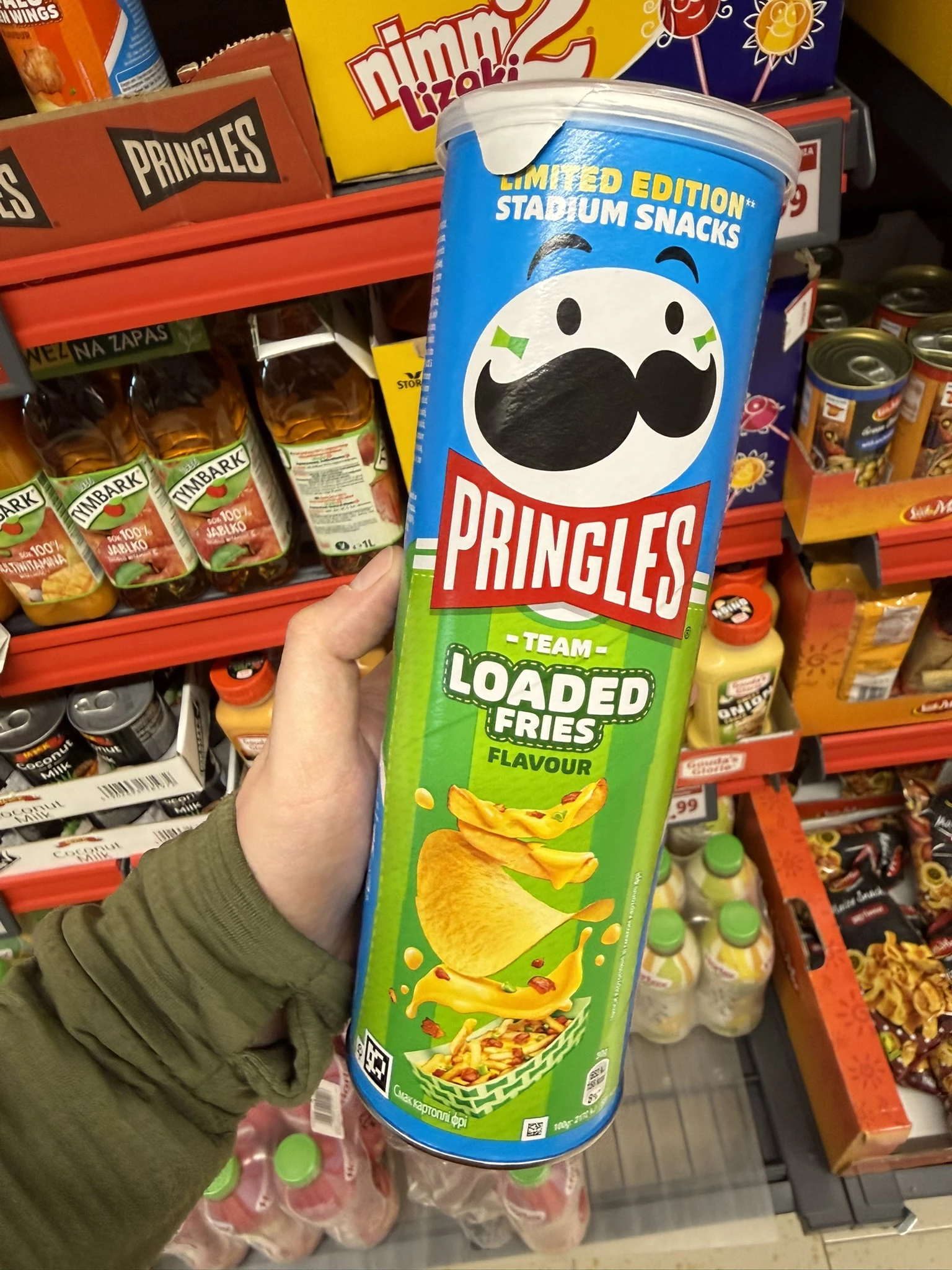 Pringles Team Loaded Fries Flavour Limited Edition Stadium Snacks | 165g