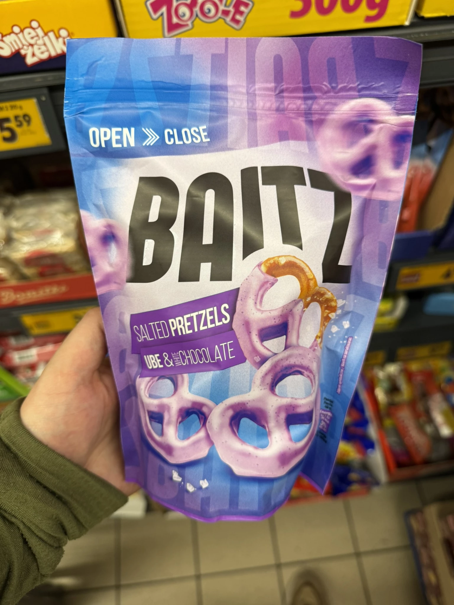 Baitz Salted Pretzels Ube & White Chocolate | 130g