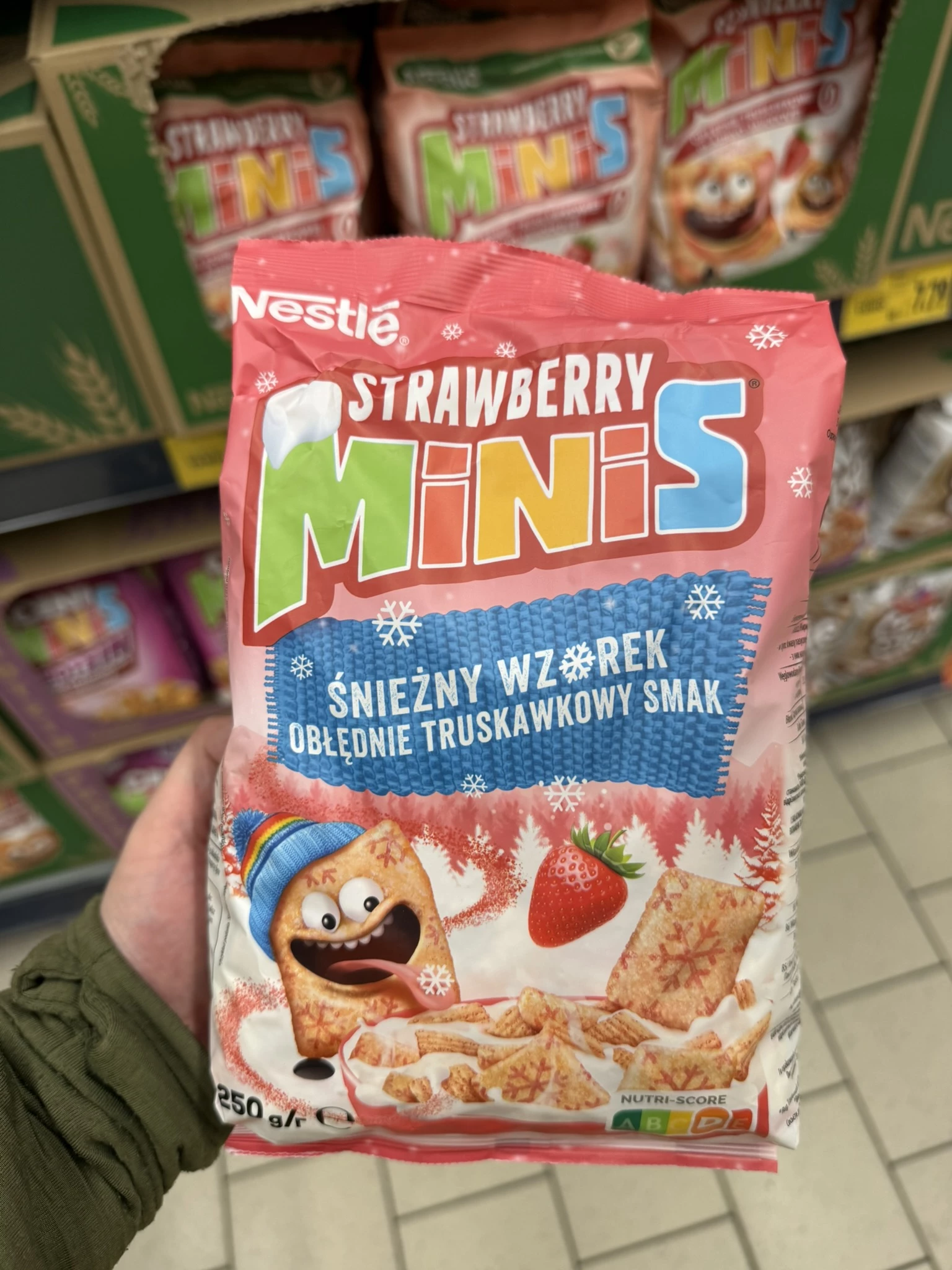 Nestlé Strawberry Minis Płatki śniadaniowe | 250g