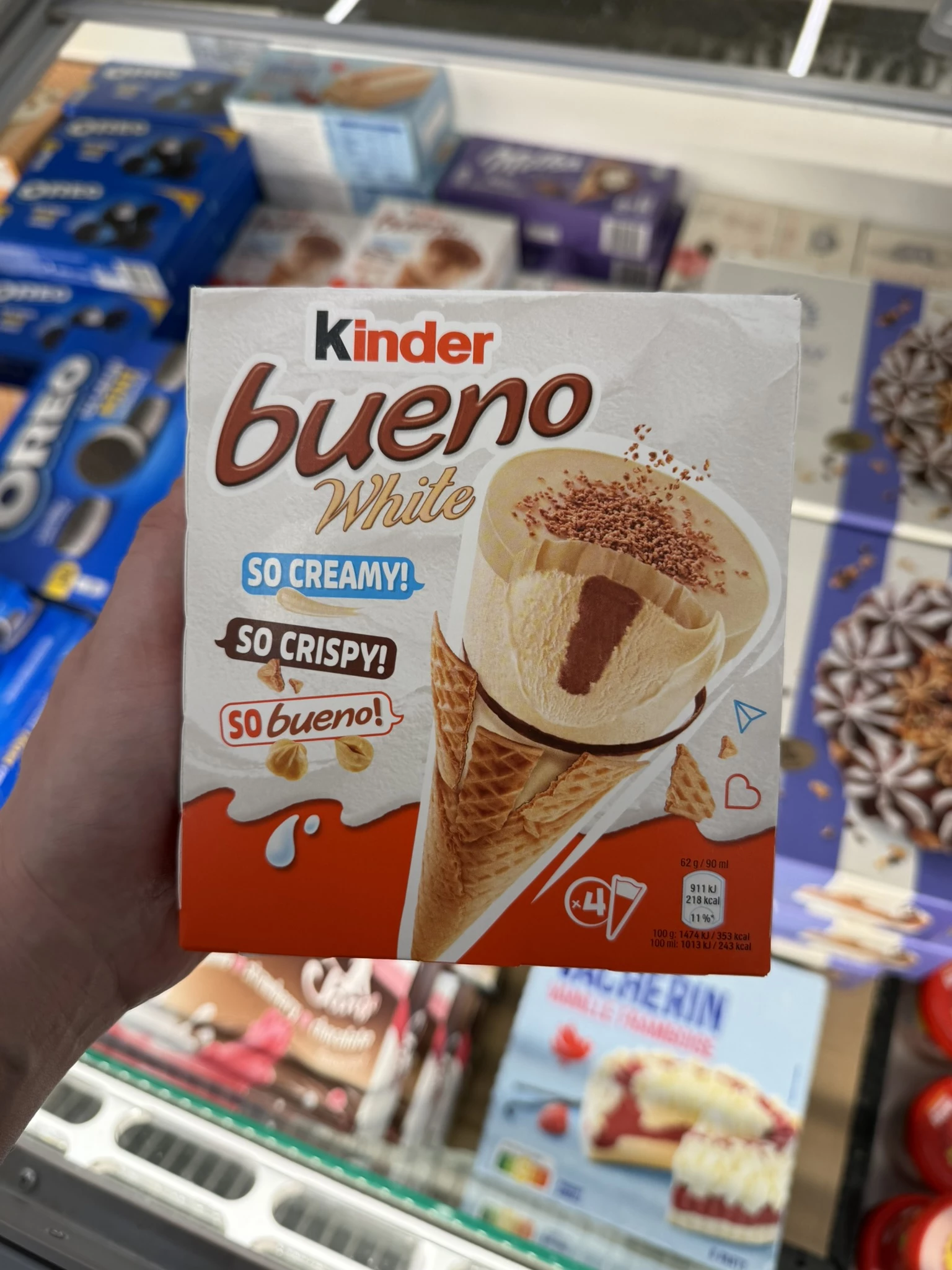 Kinder Bueno White Ice Cream Cone | 248g / 360ml