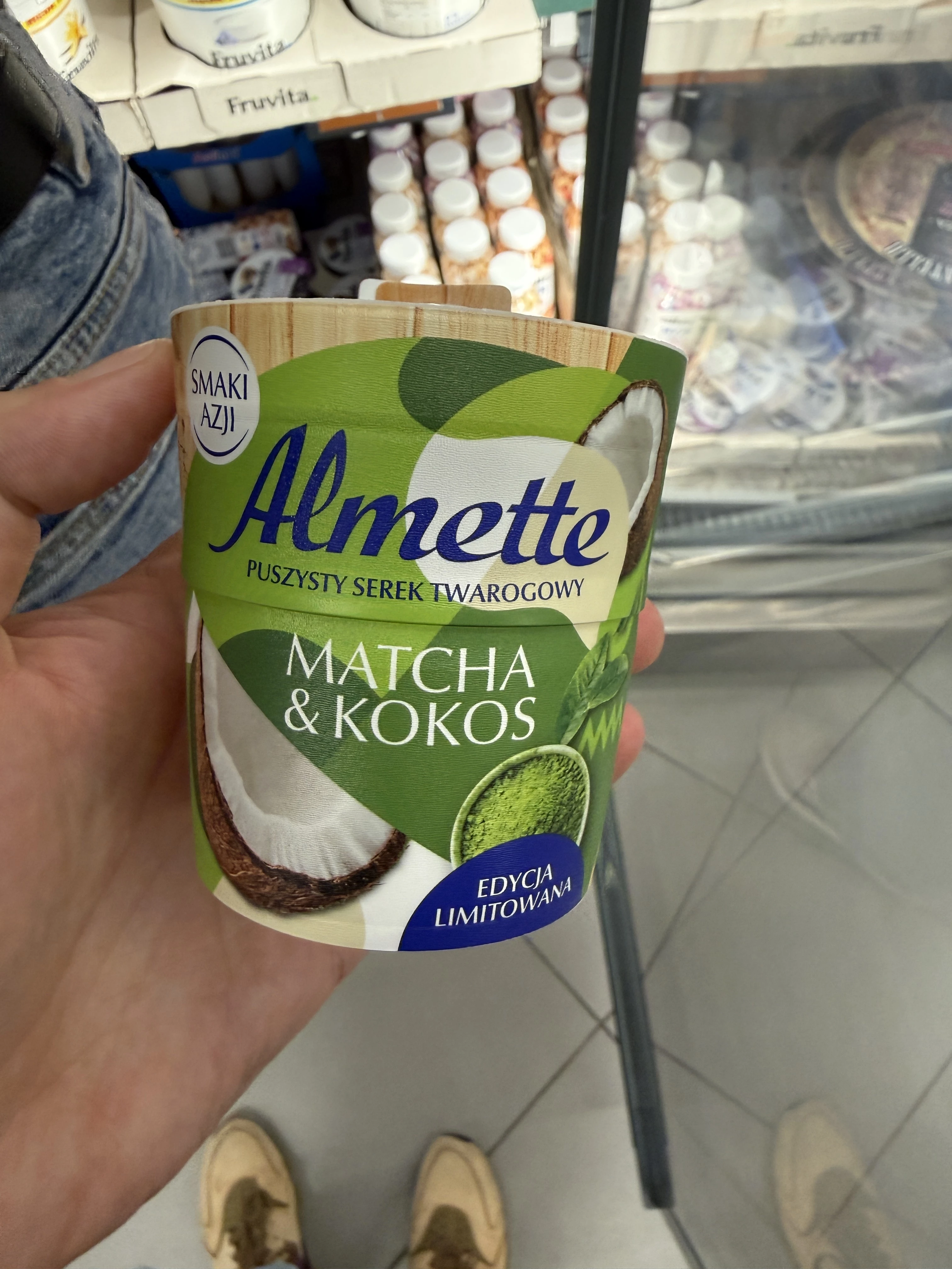 Almette Puszysty serek twarogowy Matcha & Kokos | 150g