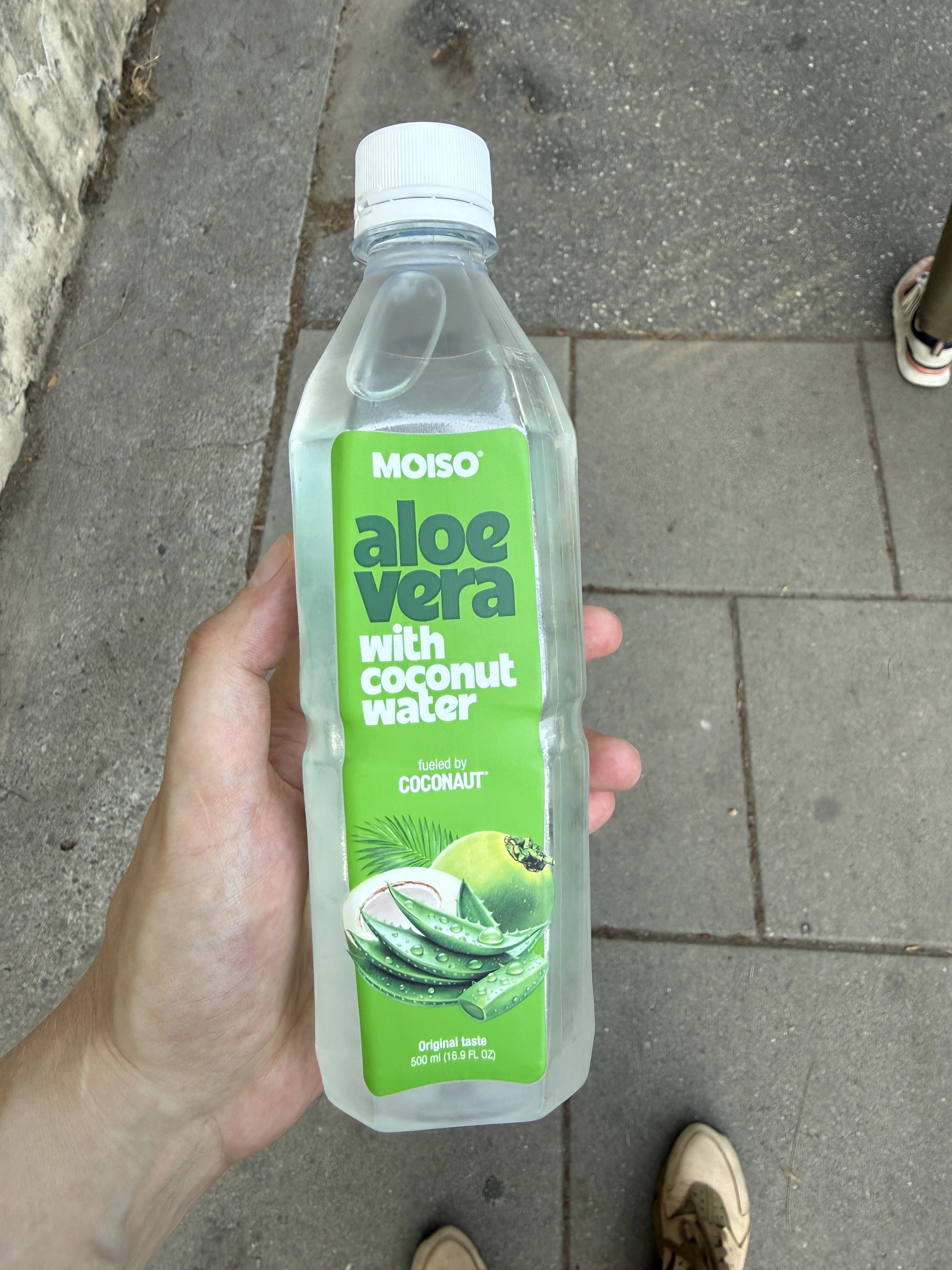 Moiso napój aloesowy z miąższem z wodą kokosową z młodego kokosa | 500ml