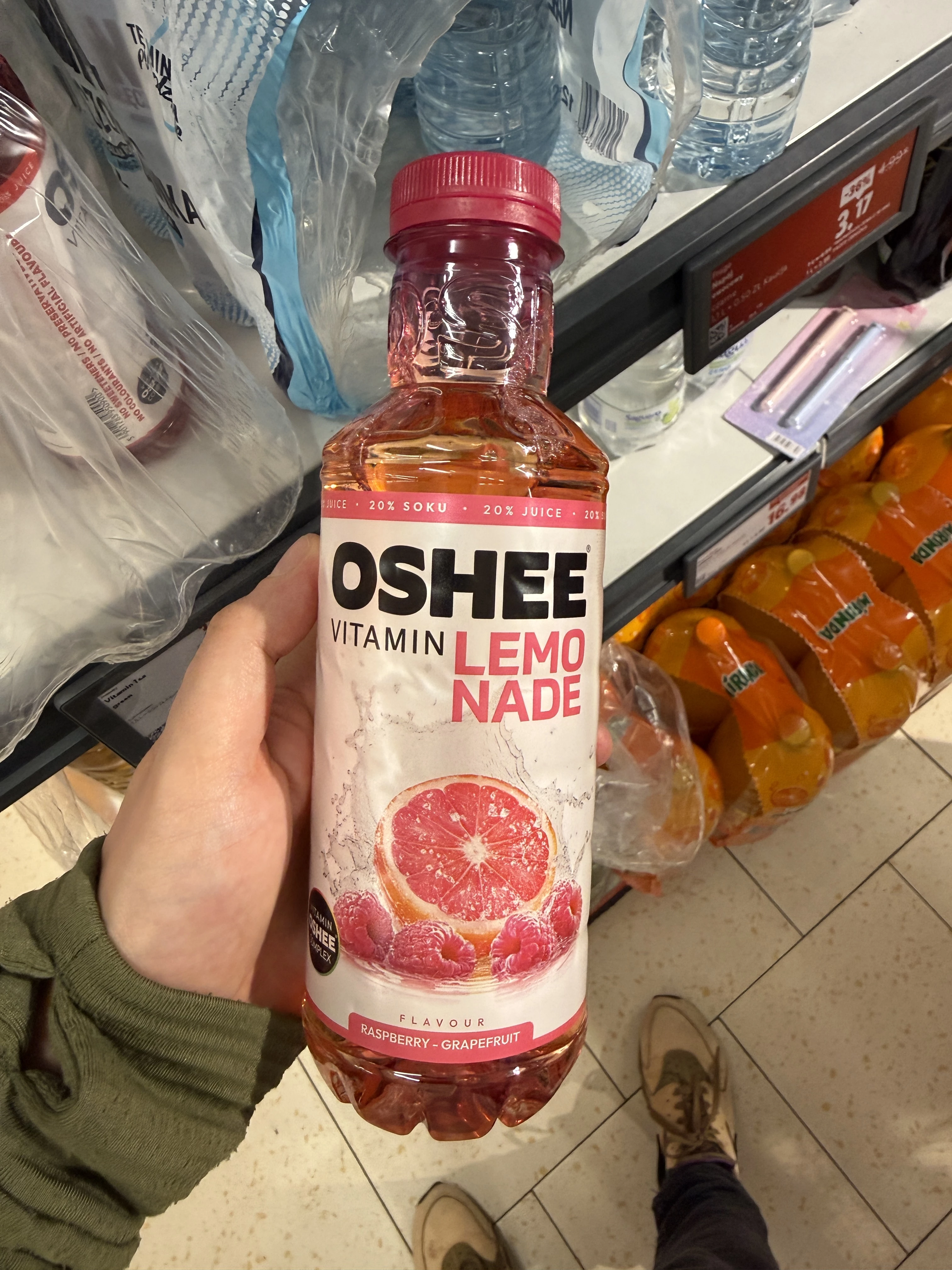 Oshee Vitamin Lemonade Malina-Grejpfrut | 555ml