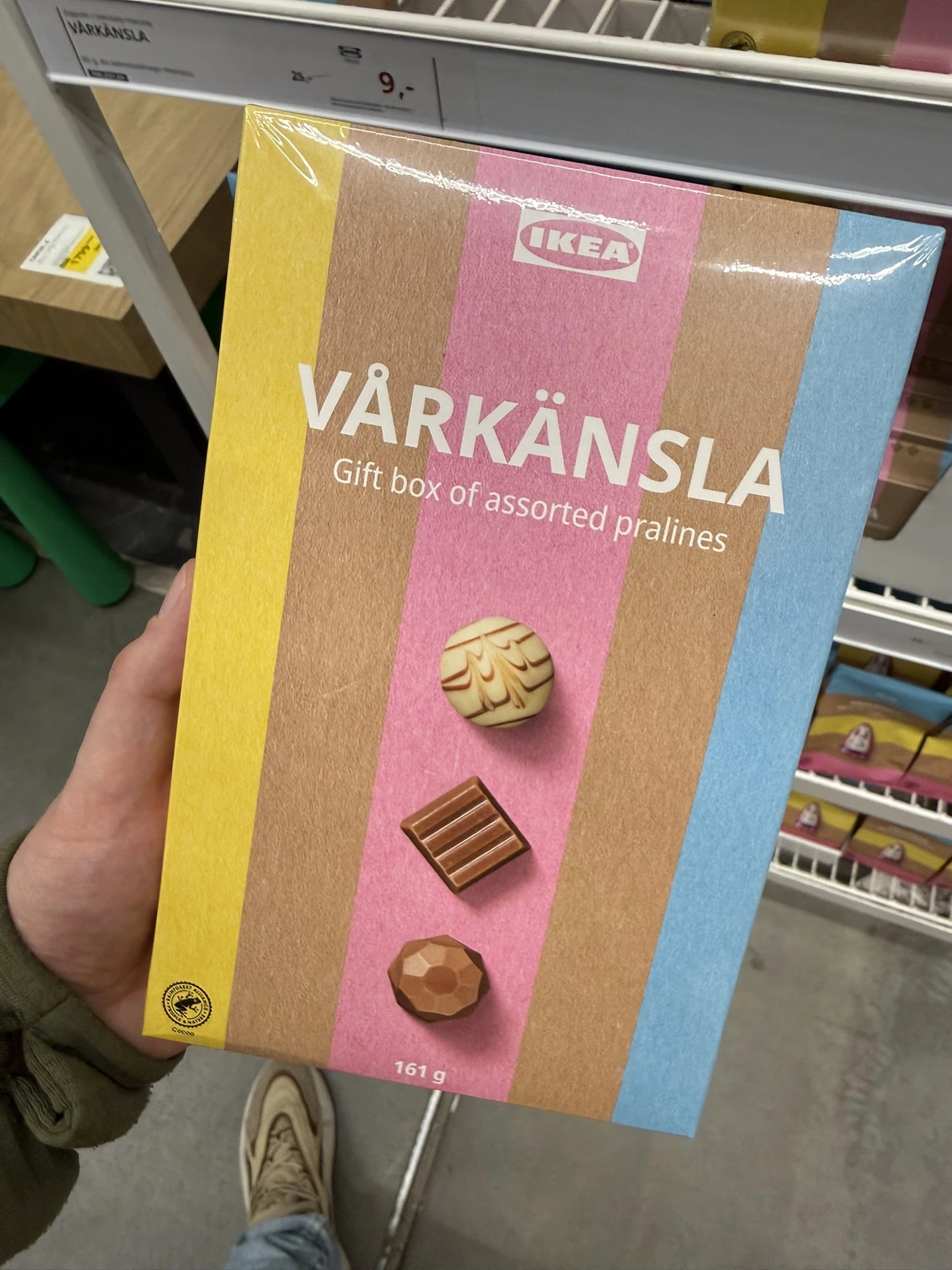 Vårkänsla bombonierka wybór praliniek | 161g